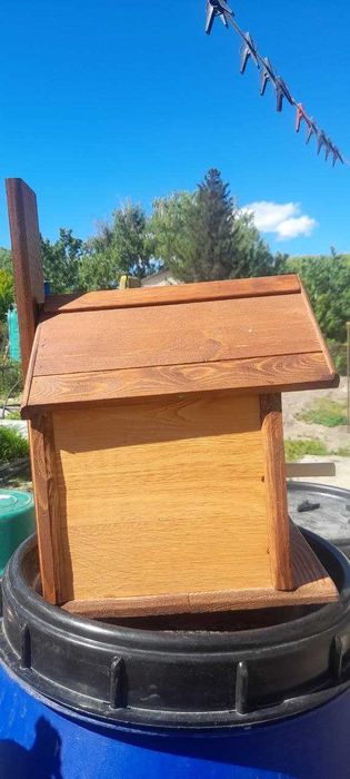 Продам скворечник и кормушку для птиц