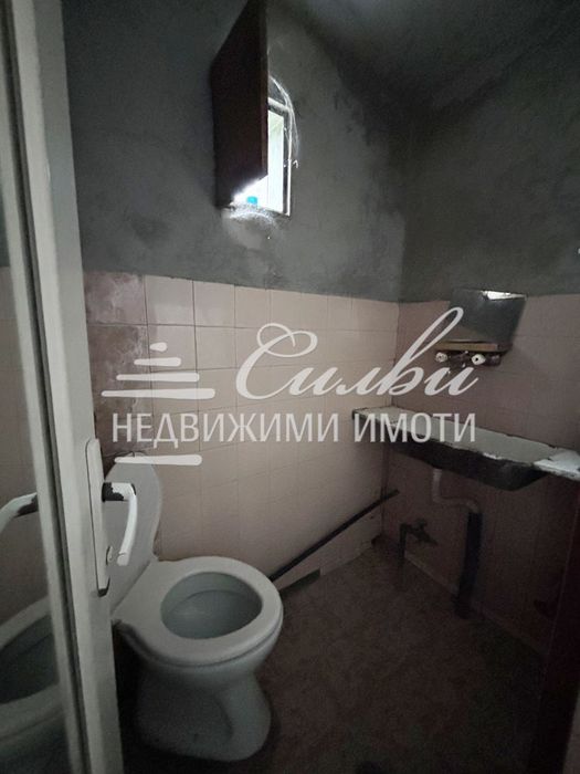 Двуетажна ТУХЛЕНА вила на плоча - местност Чашка.