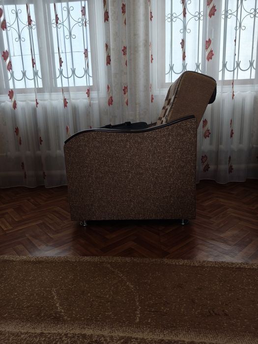 Диван-кровать и два кресла в отличном состоянии
