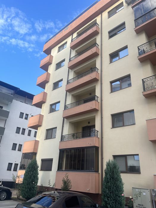 Vand apartament 3 camere 95 m patrati