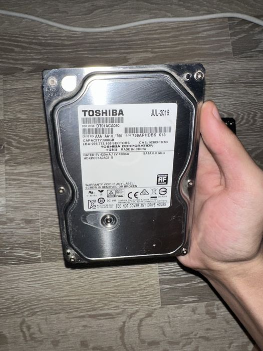 Жетский диск HDD 1 тб и 500 гб