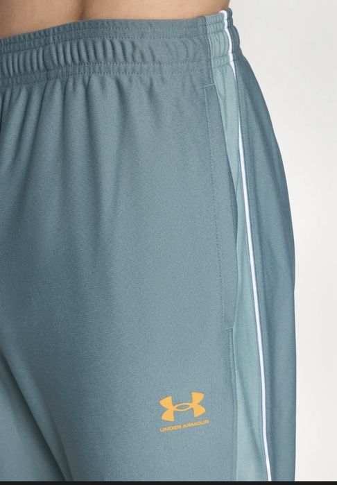 Trening Under Armour nr L originali