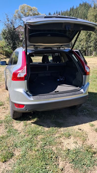 Autoturism Volvo xc 60 Ocean Race