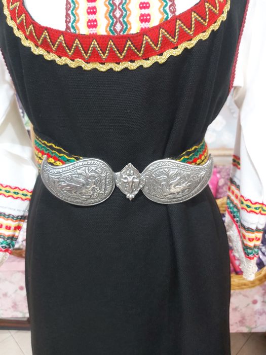 Дамска носия от три части С, М, Л, ХЛ