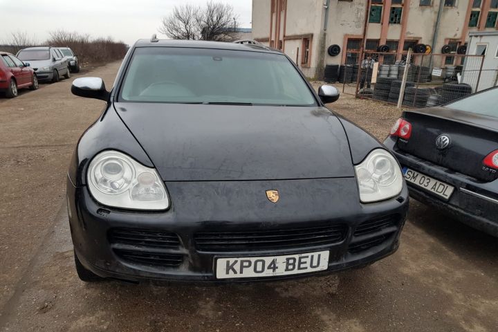 Fuzeta fata dreapta Porsche Cayenne 955