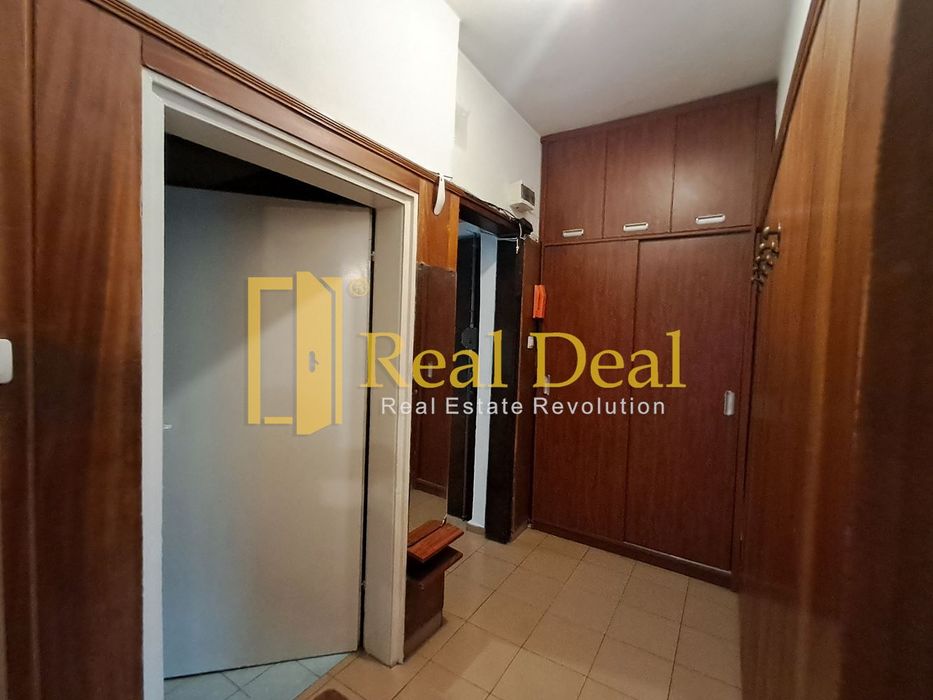 Дава се под наем Тристаен апартамент в София, Център - 100 кв.м за 767 € - Снимка #11