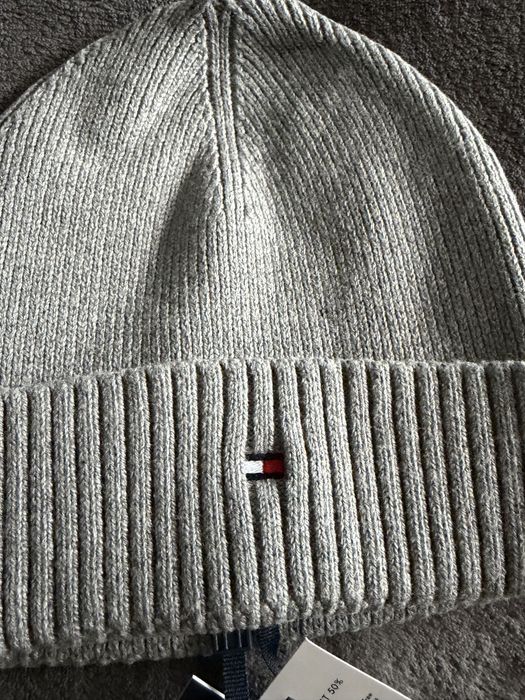 Tommy Hilfiger Flag beanie caciula unisex gri cu logo mic brodat bumbac pima OS noua originala 100%