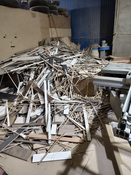 Бесплатно Дрова из ДСП