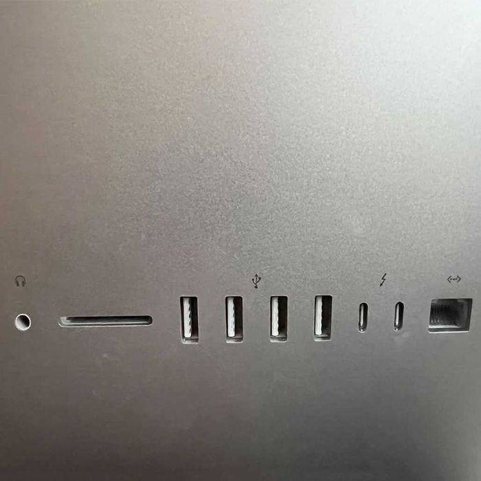 Apple iMac 27" Quad Core 5K i7 4.2Ghz 32GB RAM 512GB SSD /2017