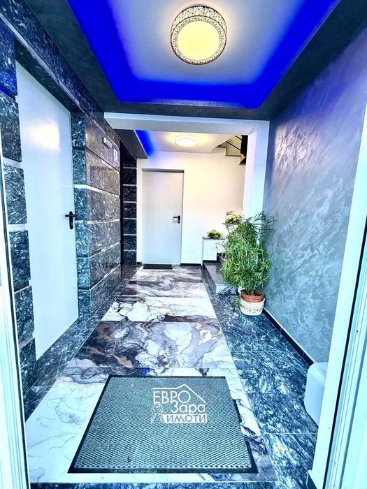 Продава се Тристаен апартамент в Стара Загора, Железник - изток - 92 кв.м за 809 €/кв.м - Снимка #12