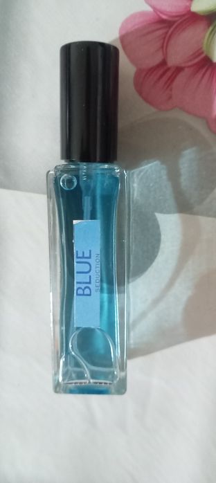 Продам парфюм разный