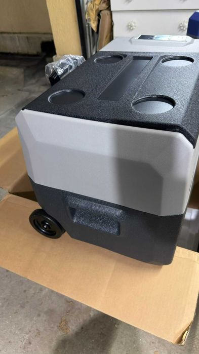 Нов къмпинг хладилник VEVOR 30L / 12v-24v-220v/ Компресор / Bluetooth