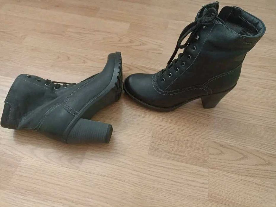 Ghete piele mărime 40