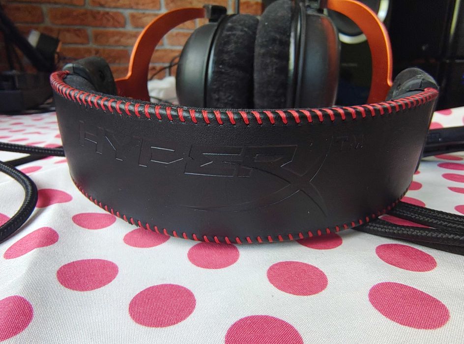 Casti Gaming HyperX Cloud II 7.1 Red cu microfon si placa de sunet.