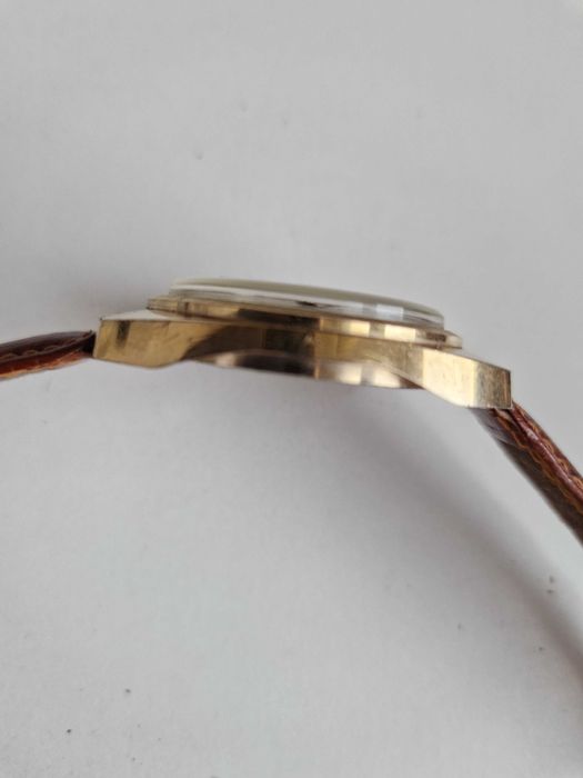 SLAVA cal. 2414, 21 руб. камъка, ръчно нав-е, made in USSR каса – 37мм