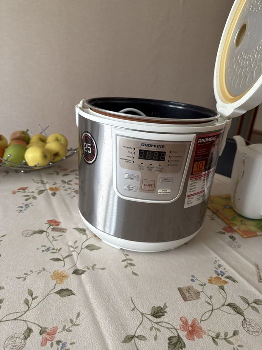 Продам мультиварку Редмонд