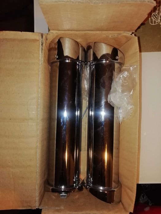 Бар плот чисто нов