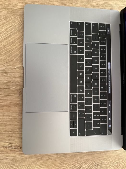 MacBook Pro 15" i7 16GB 256GB 2018г.