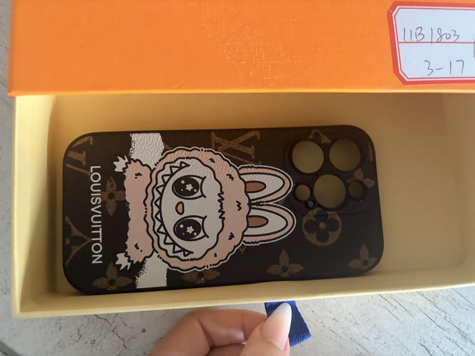 Husa velante si louis vuitton pt iphone 16 pro