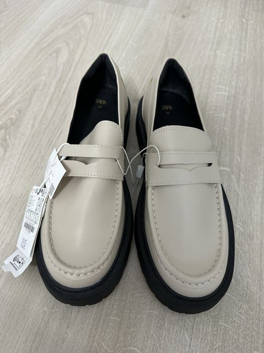 Продам женские лоферы кожа Зара