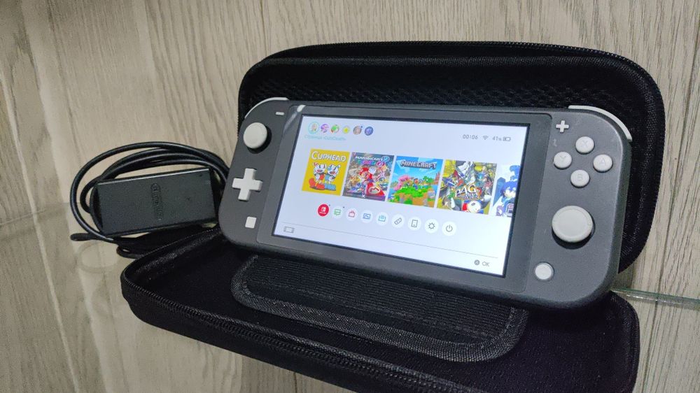 Продам Nintendo Switch Lite Gray 32gb