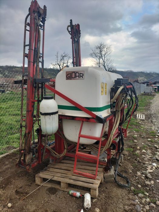 Mașină de erbicidat 1000l