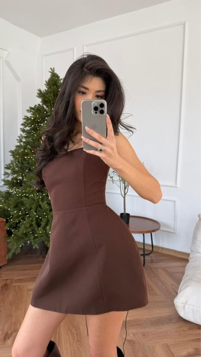 Платье нарядное со шнуровкой