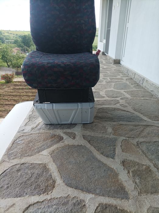 Седалка за бус заедно със стойка