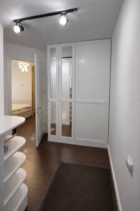 Срочно  Продаётся  Космонавте 1/3/5 с мебелью техникой евро ремонт !