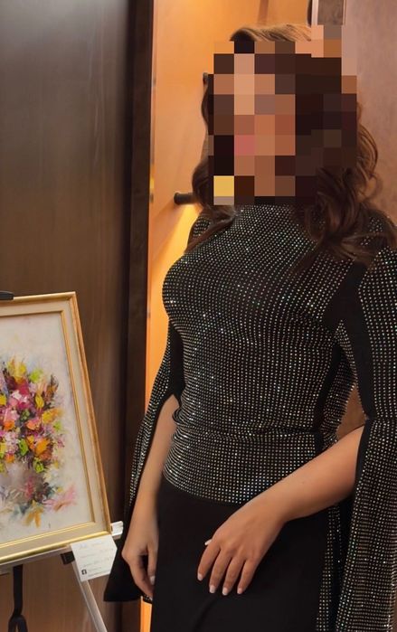 Блуза с блестящи камъчета Lynne