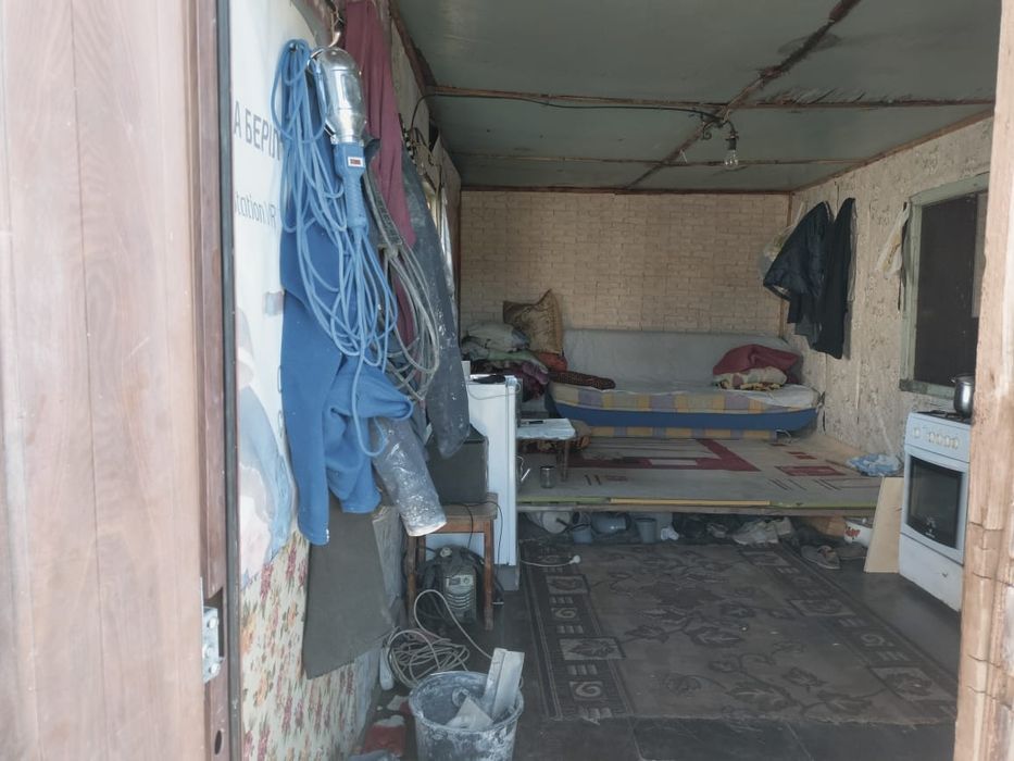 Вагон сатылады  Узындыгы 6 метр ени 3 метр немесе машинага айыр бастай