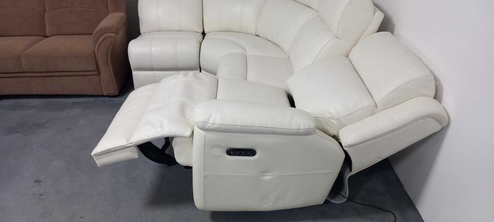 ПРОМОЦИЯ! Светло кремав ъглов диван с електрически релакс механизъм