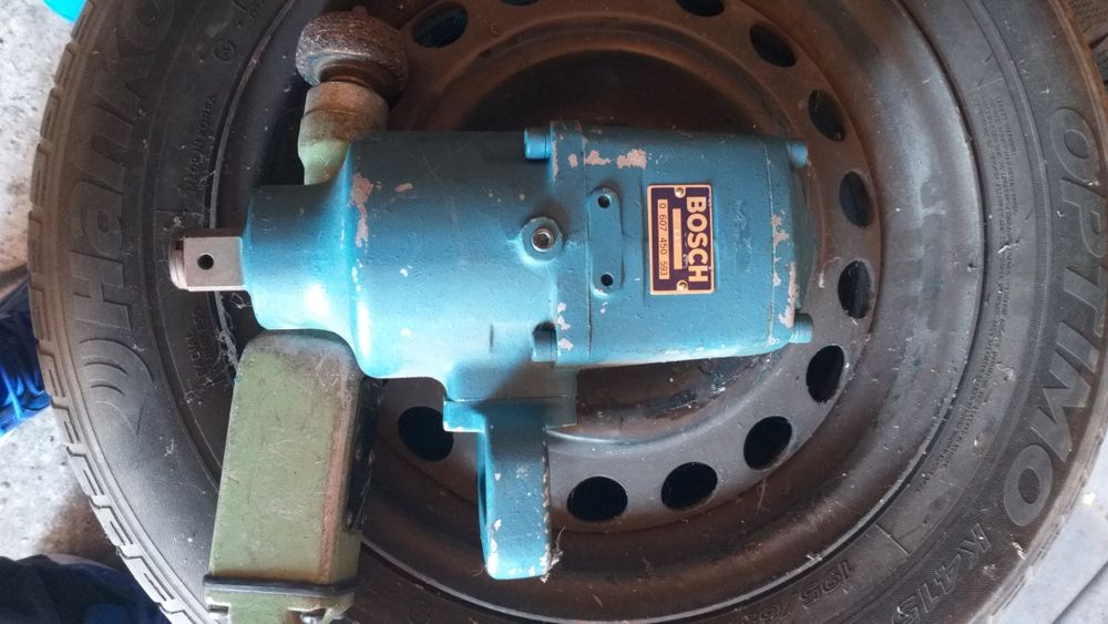 Гайковерт BOSH 5000nm