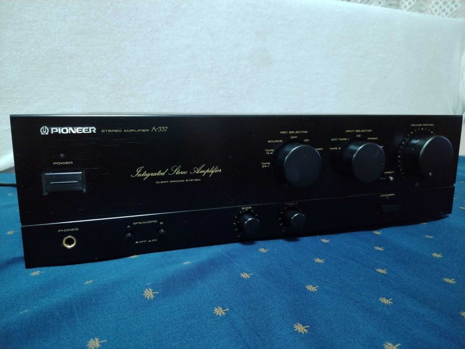Усилвател Pioneer A337