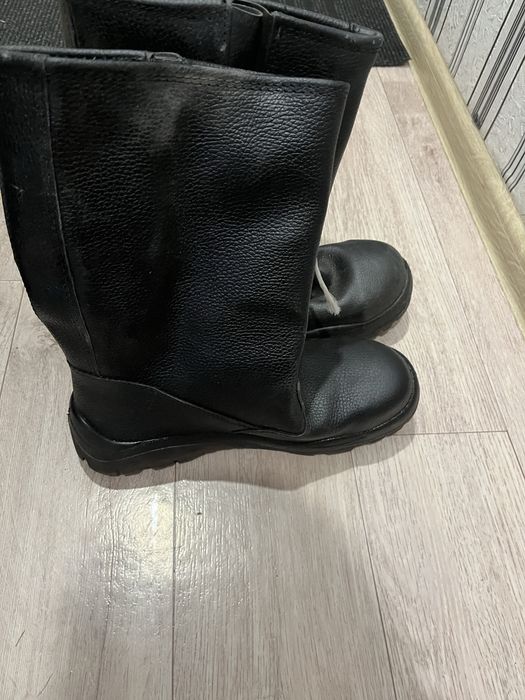 Продаю зимние рабочие сапоги