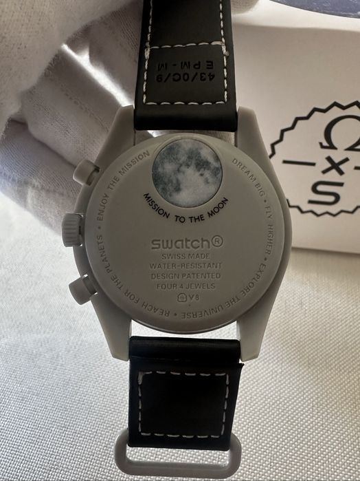 Omega x Swatch MoonSwatch Mission to Earthphase