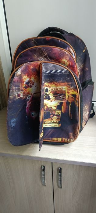 Портфель в хорошем состоянии