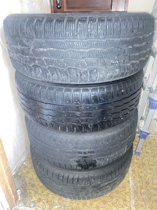 Продам Шины на R17