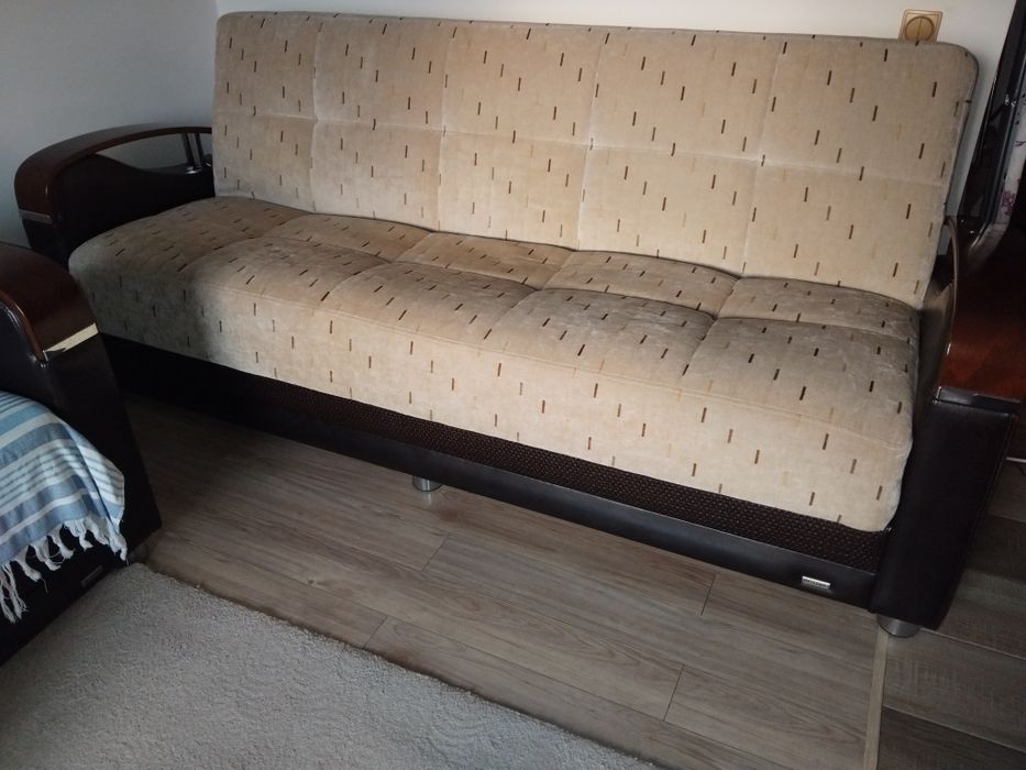 Vând set canapea Bellona + măsuță Bellonaa