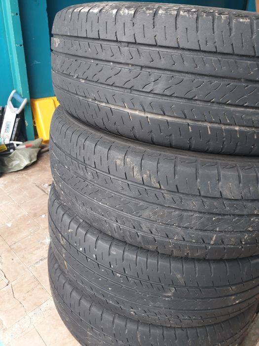 Продам шины MAXXIS