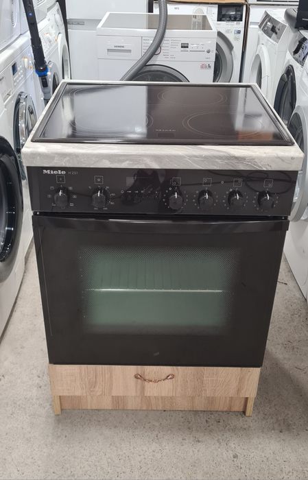 Фурна за вграждане с керамични котлони Miele H251