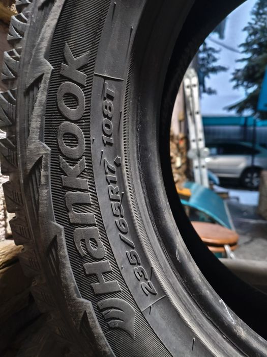 Шины зимние 235×65×17