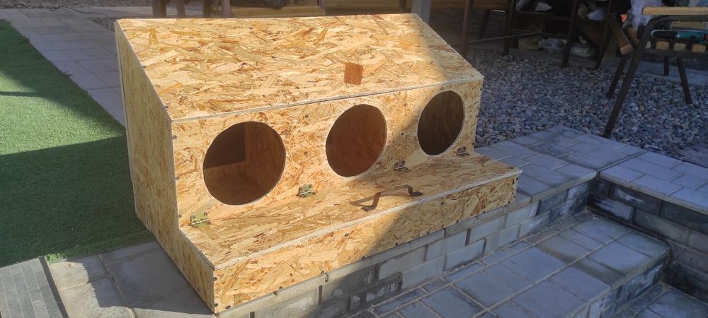 Гнездо для кур с яйцесборником