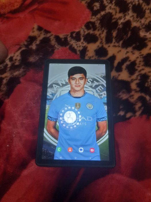 Самсунг Галакси таб а 8