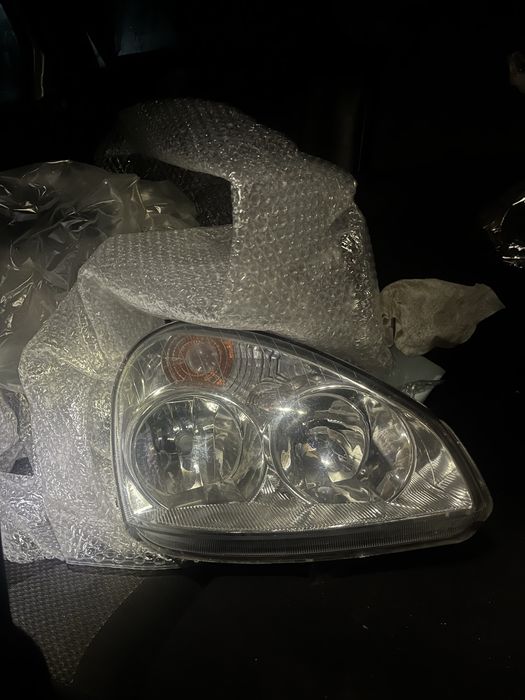Продам фару на приору