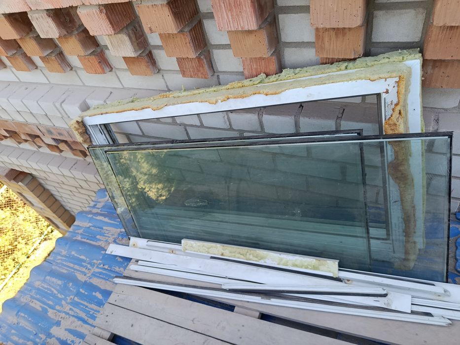 Продам б/у пластиковые окна