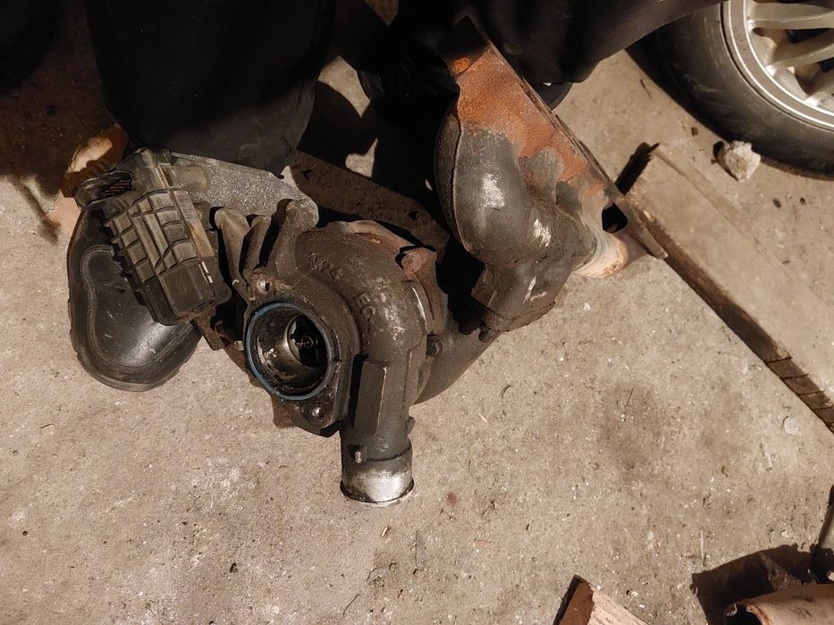 Коллектор выпускной форд.