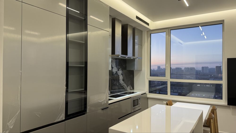 Продам евротрешку с панорамным видом на город