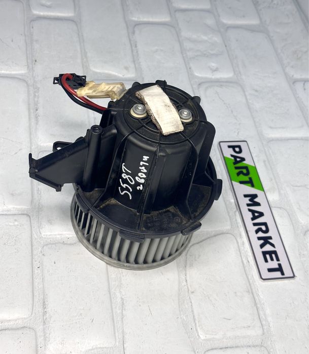 Вентилатор парно AUDI A4 A5 Q5 8K1820021