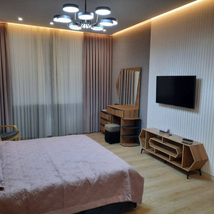 Продается 4х ком квартира в новостройке, ор-р: метро Ойбек, 130м²
